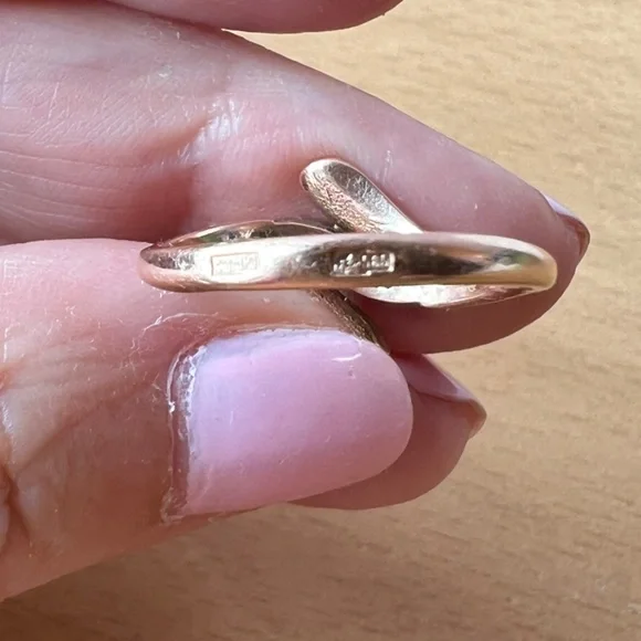 VINTAGE SOVIET UNION RUSSIAN TWO TONE 14K ROSE & WHITE GOLD RING HALLMARKED
